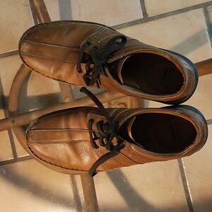 Men's leather shoes size 10